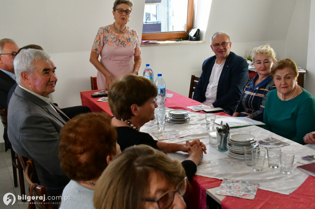 Emerytowani nauczyciele świętowali DEM