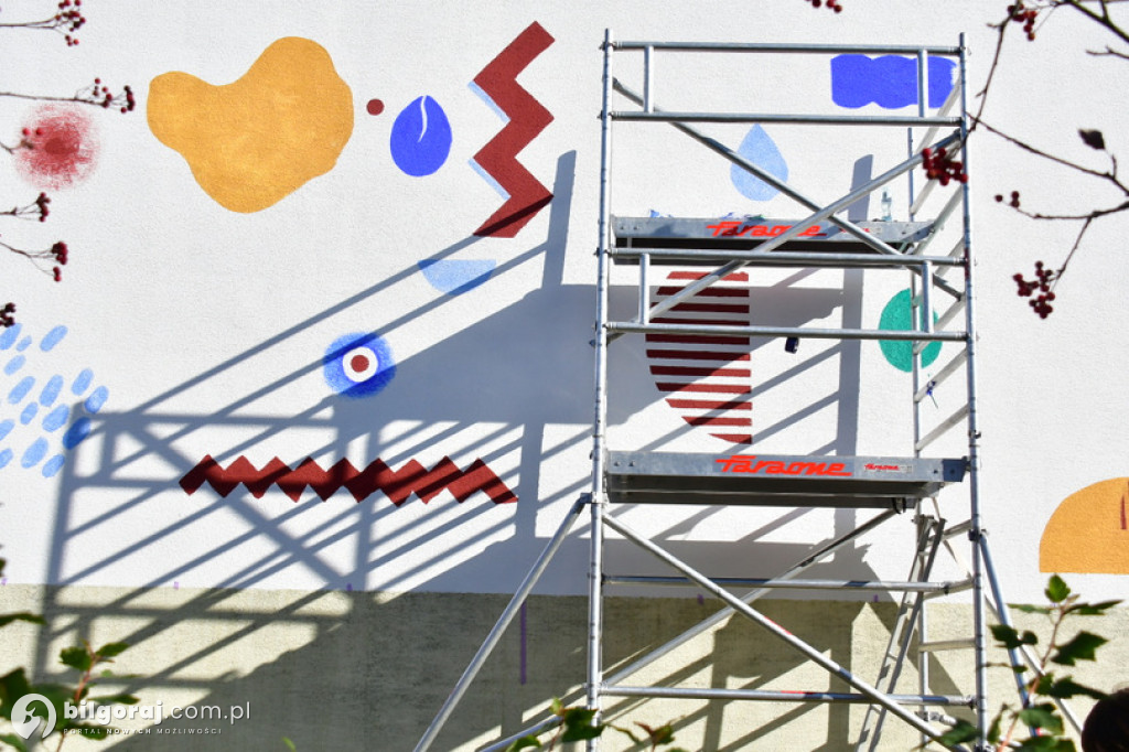 Mural przypominający osobę Stefana Knappa