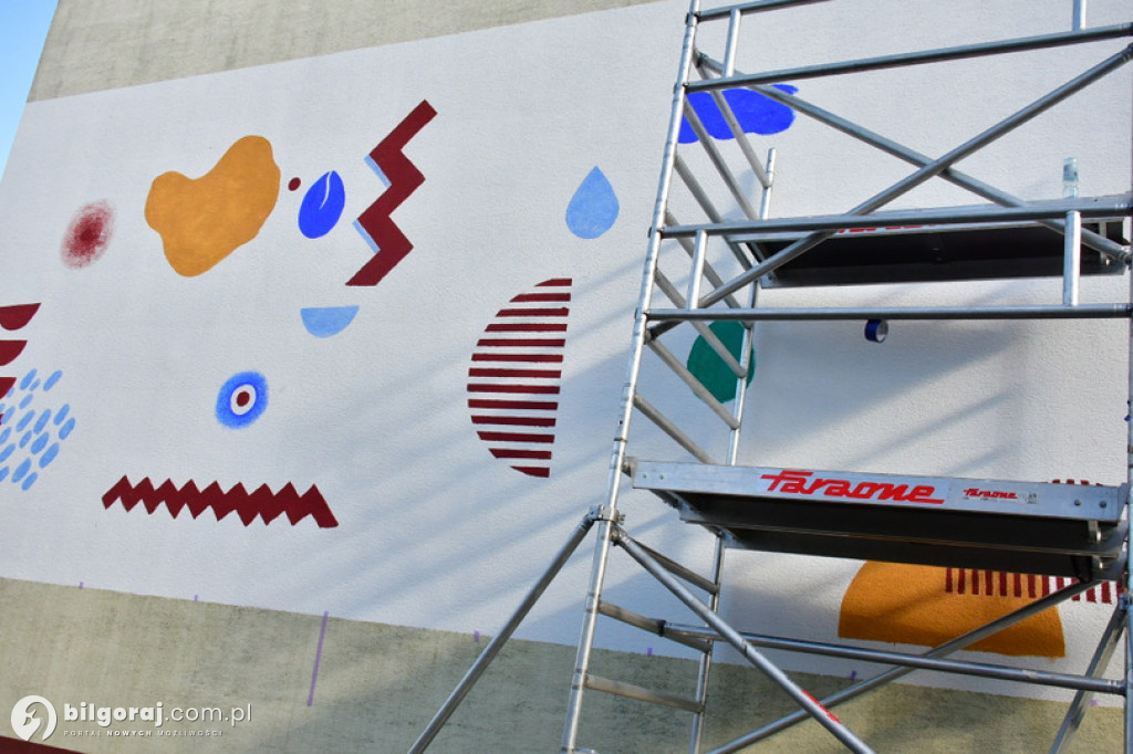 Mural przypominający osobę Stefana Knappa
