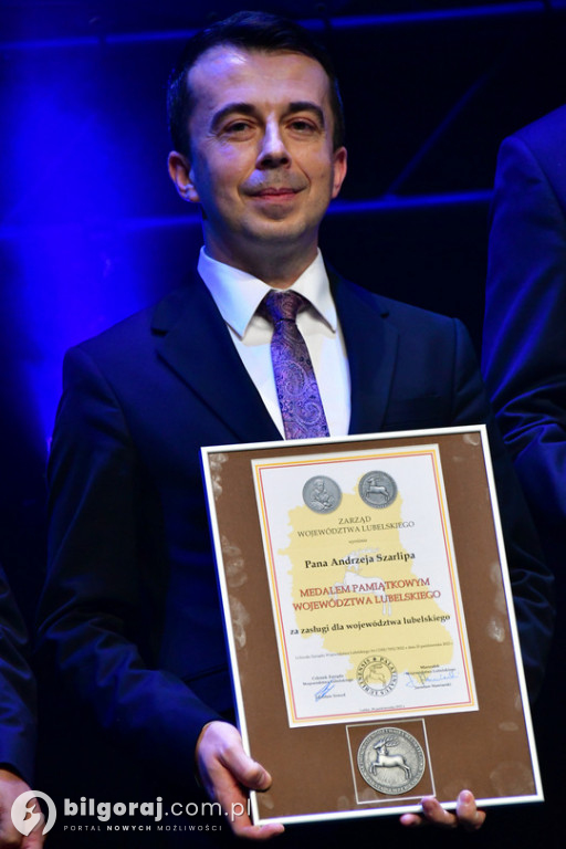 Starosta Andrzej Szarlip uhonorowany Medalem Pamiątkowym Województwa Lubelskiego