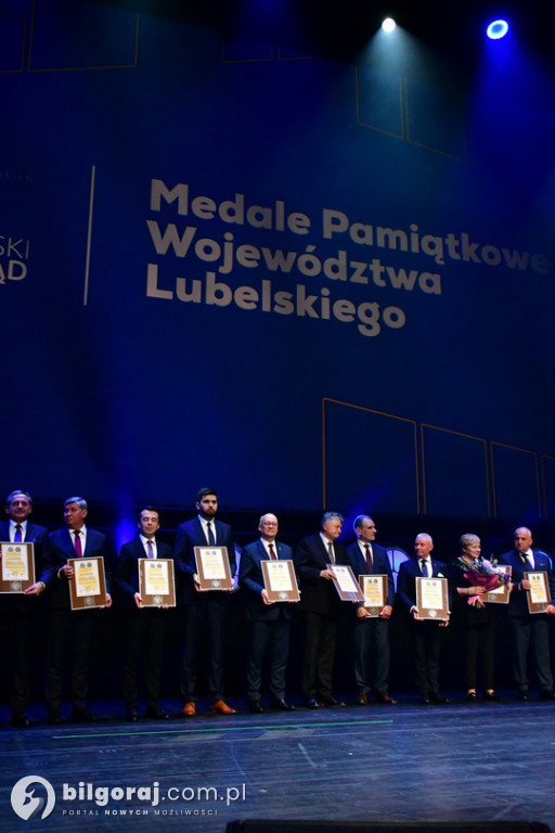 Starosta Andrzej Szarlip uhonorowany Medalem Pamiątkowym Województwa Lubelskiego