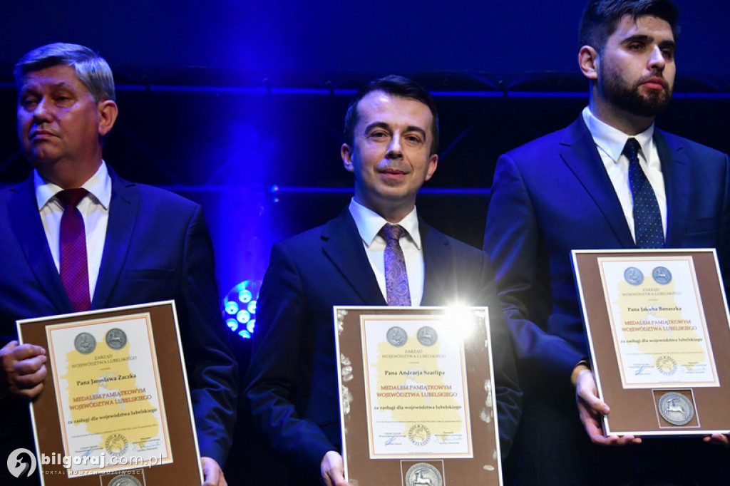 Starosta Andrzej Szarlip uhonorowany Medalem Pamiątkowym Województwa Lubelskiego