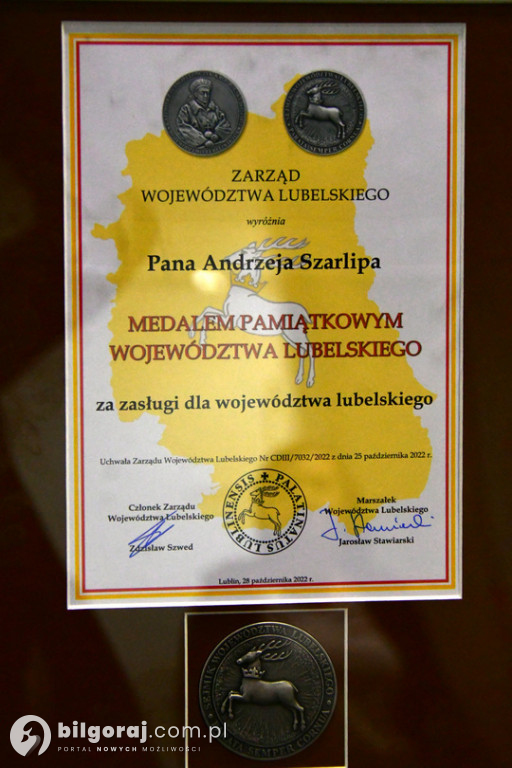 Starosta Andrzej Szarlip uhonorowany Medalem Pamiątkowym Województwa Lubelskiego