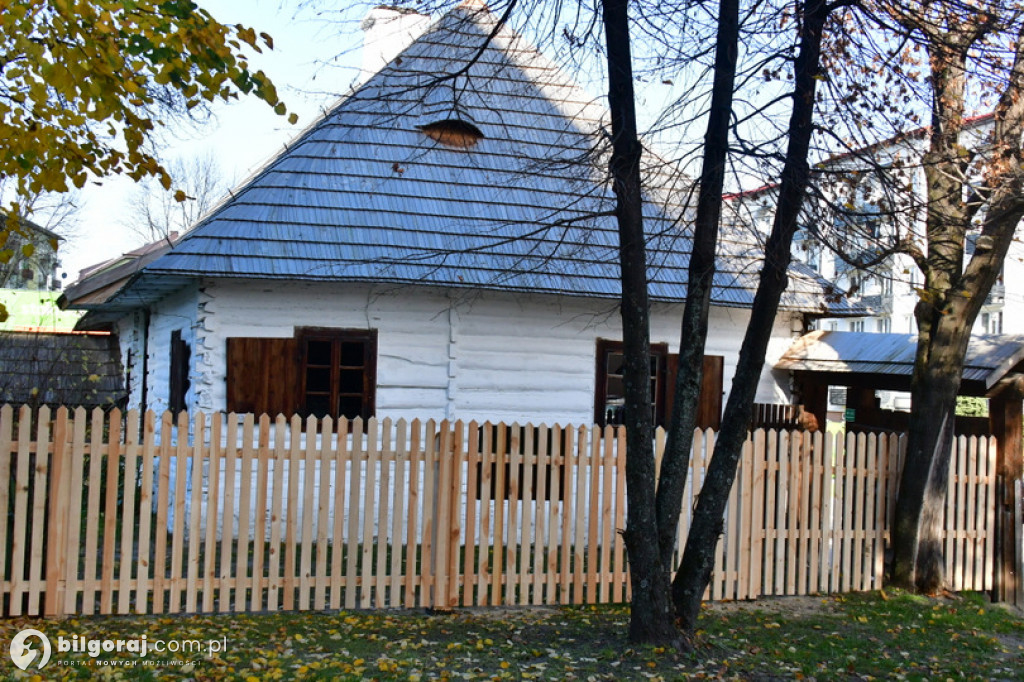 Nowy płot by jednym z najcenniejszych zabytków Biłgoraja - Zagrodzie Sitarskiej