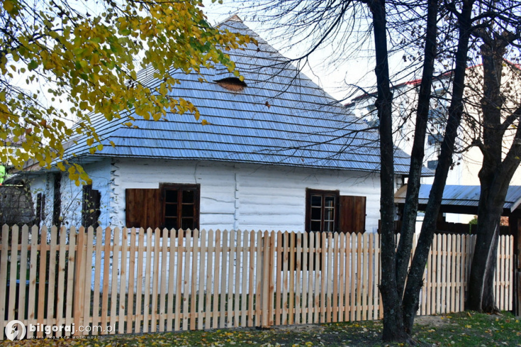 Nowy płot by jednym z najcenniejszych zabytków Biłgoraja - Zagrodzie Sitarskiej