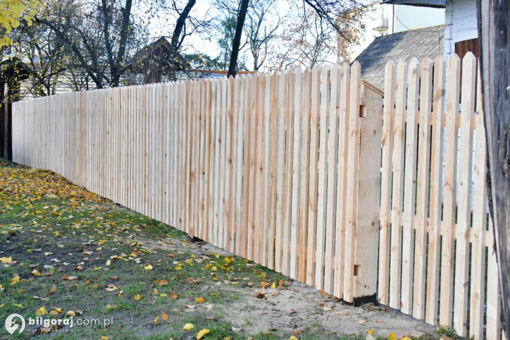 Nowy płot by jednym z najcenniejszych zabytków Biłgoraja - Zagrodzie Sitarskiej