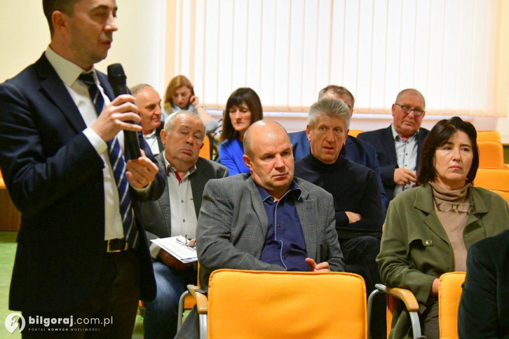 Połączone komisje Rady Powiatu spotkały się z władzami biłgorajskiego szpitala