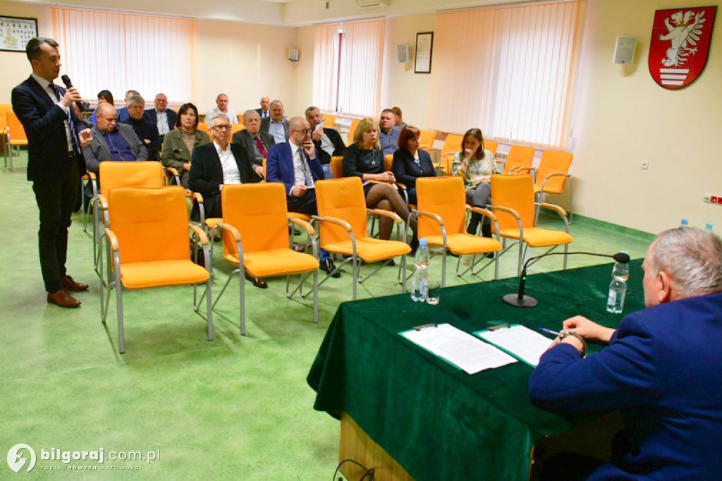 Połączone komisje Rady Powiatu spotkały się z władzami biłgorajskiego szpitala