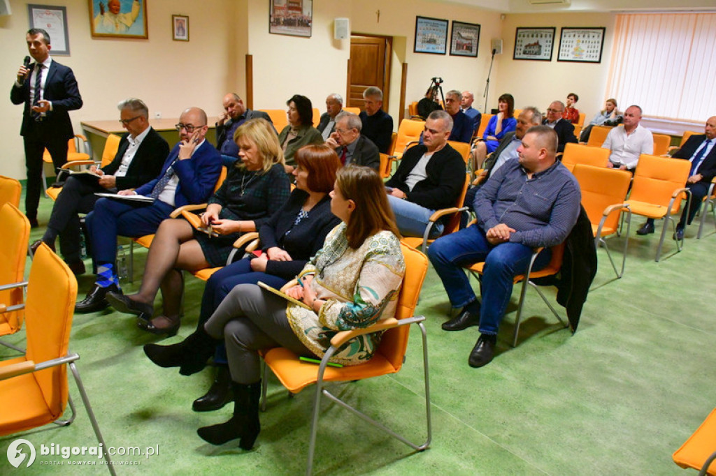 Połączone komisje Rady Powiatu spotkały się z władzami biłgorajskiego szpitala