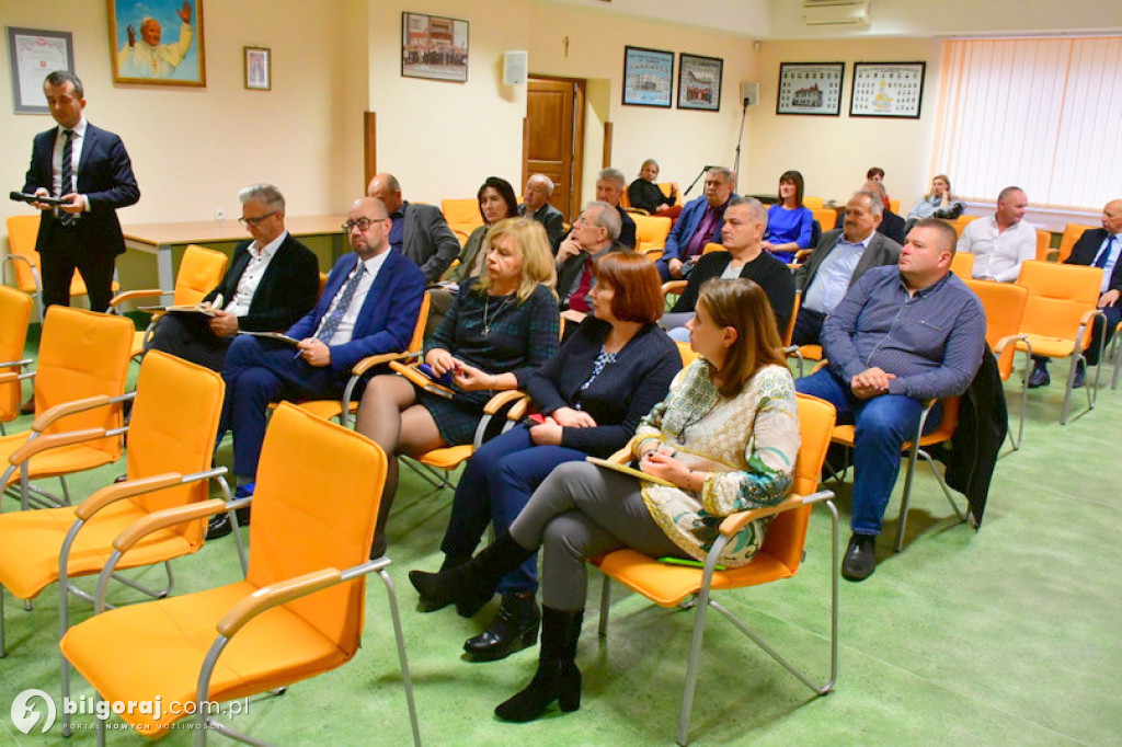 Połączone komisje Rady Powiatu spotkały się z władzami biłgorajskiego szpitala