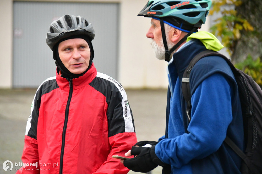 Rowerowy rajd w 104. rocznicę odzyskania niepodległości wyruszył z Biłgoraja
