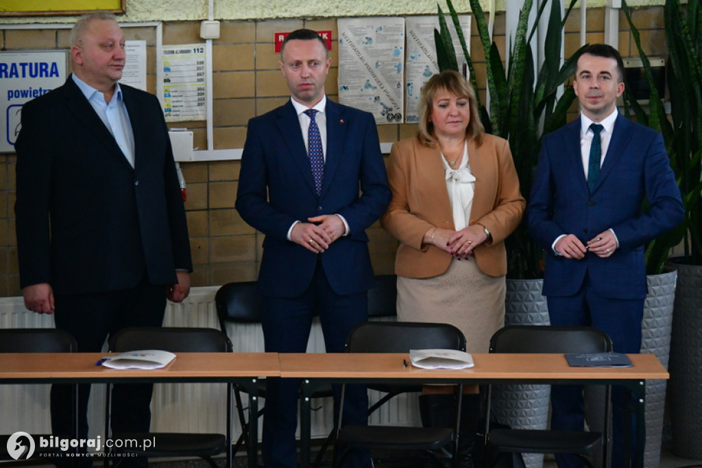 Podpisana został umowa na rozbudowę basenu w Biłgoraju