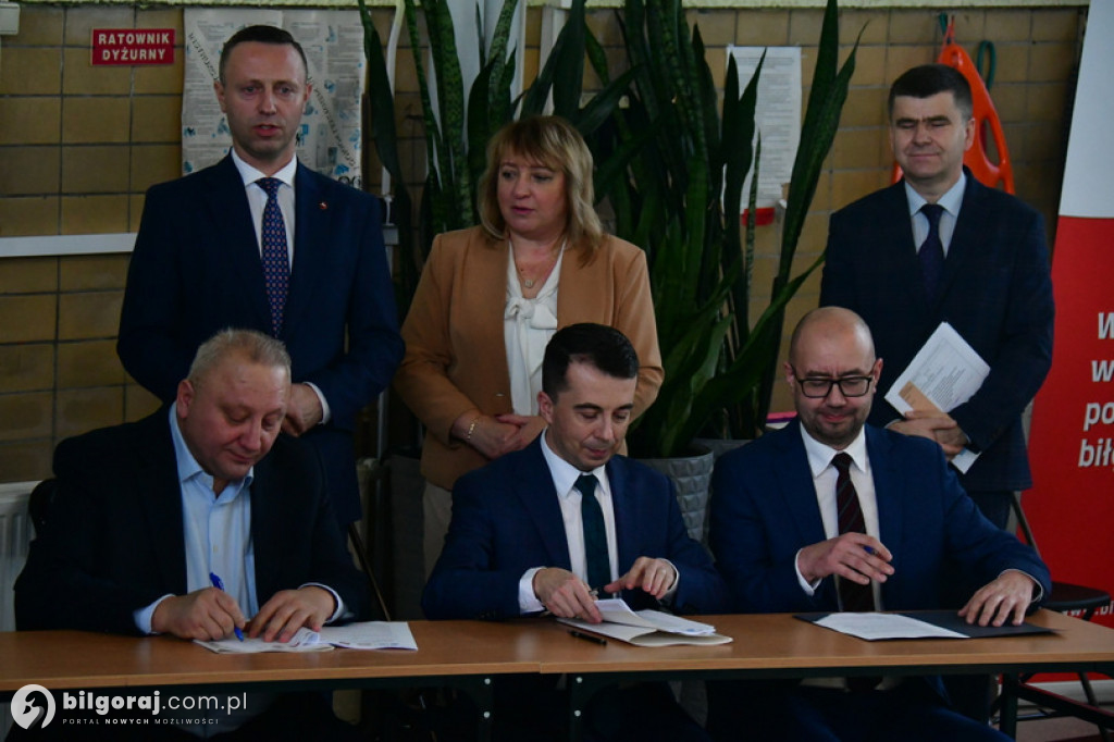 Podpisana został umowa na rozbudowę basenu w Biłgoraju