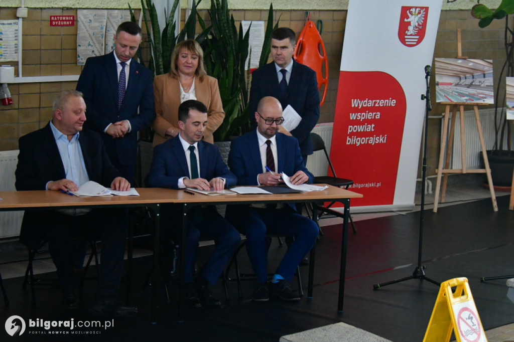 Podpisana został umowa na rozbudowę basenu w Biłgoraju