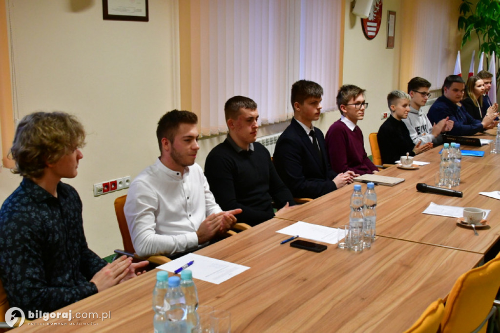 Zaprzysiężenie Młodzieżowej Rady Powiatu