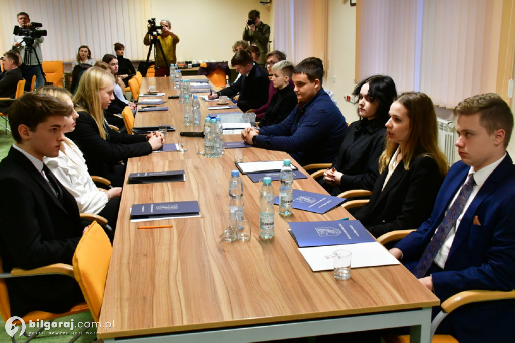 Zaprzysiężenie Młodzieżowej Rady Powiatu