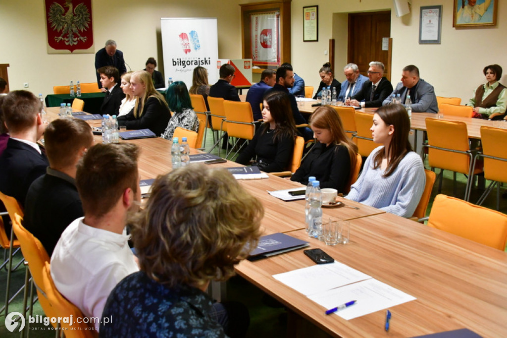 Zaprzysiężenie Młodzieżowej Rady Powiatu
