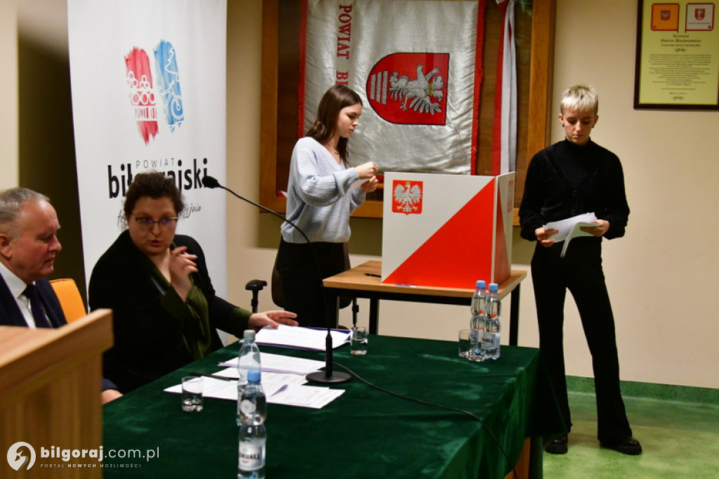 Zaprzysiężenie Młodzieżowej Rady Powiatu