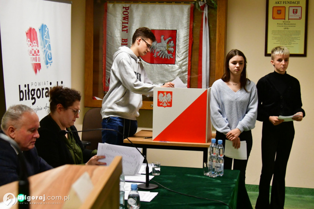 Zaprzysiężenie Młodzieżowej Rady Powiatu