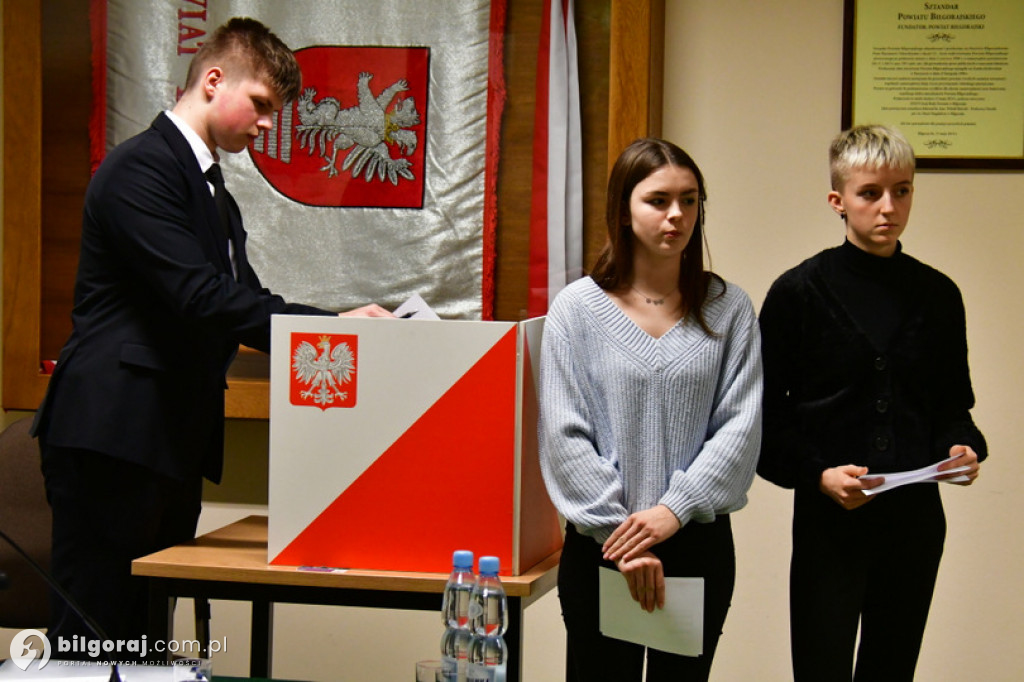 Zaprzysiężenie Młodzieżowej Rady Powiatu