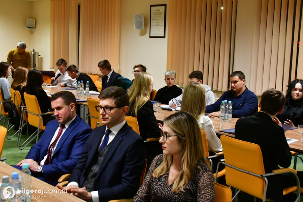 Zaprzysiężenie Młodzieżowej Rady Powiatu