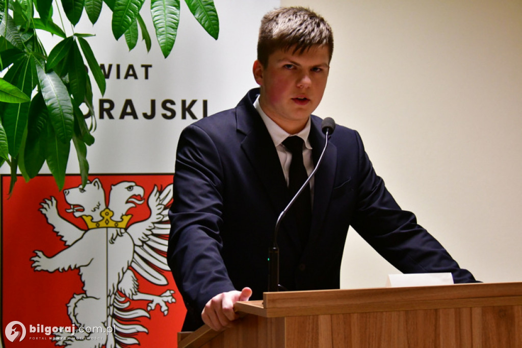 Zaprzysiężenie Młodzieżowej Rady Powiatu