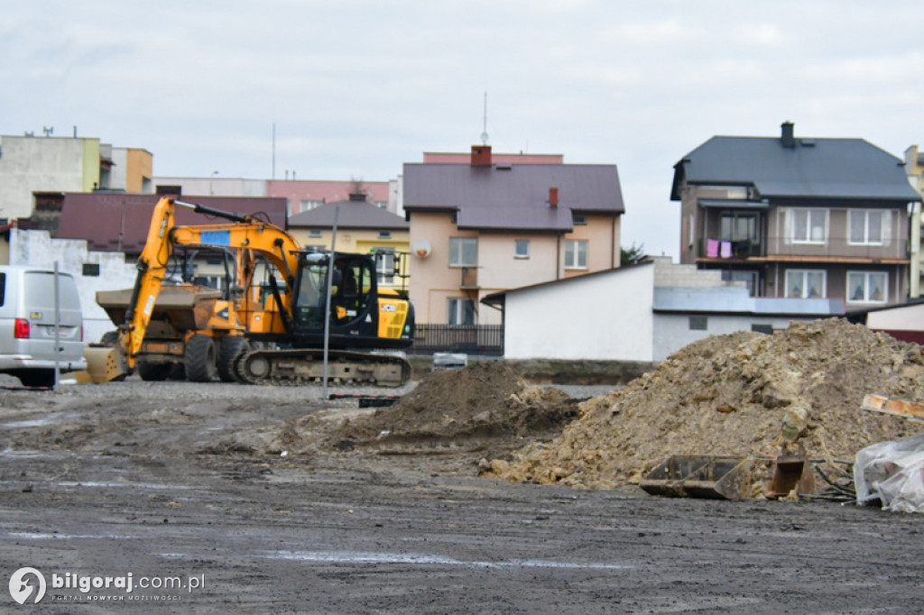 Trwa przebudowa kompleksu boisk przy ZSBiO - styczeń 2023