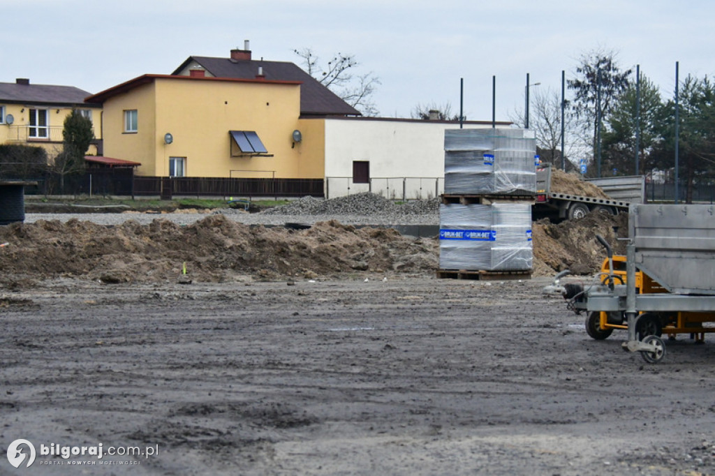 Trwa przebudowa kompleksu boisk przy ZSBiO - styczeń 2023
