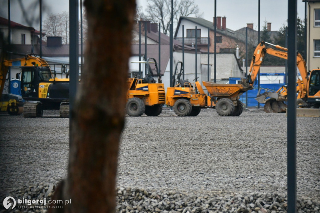 Trwa przebudowa kompleksu boisk przy ZSBiO - styczeń 2023