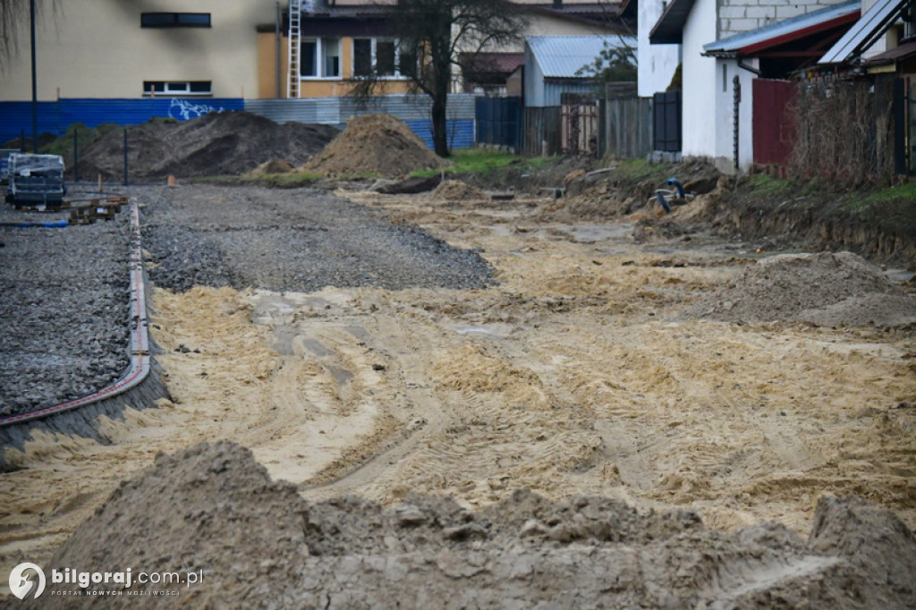 Trwa przebudowa kompleksu boisk przy ZSBiO - styczeń 2023