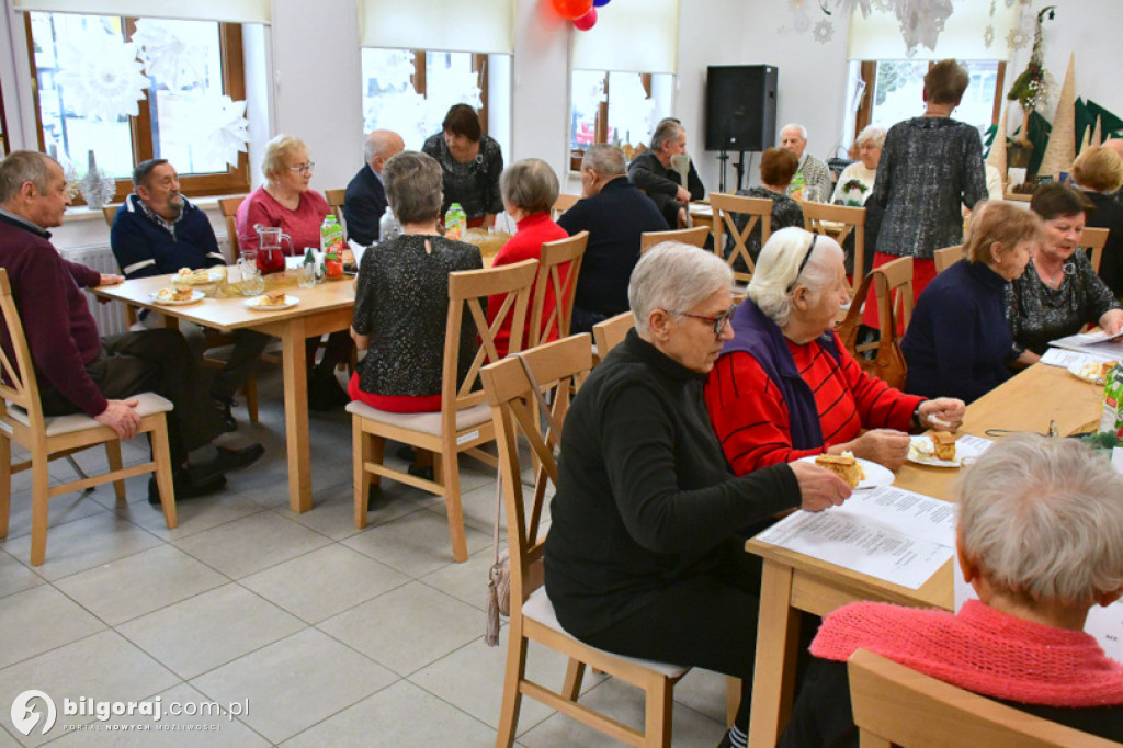 Kolędowanie w Dziennym Dom Pomocy dla Seniorów w Biłgoraju
