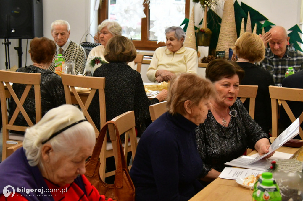 Kolędowanie w Dziennym Dom Pomocy dla Seniorów w Biłgoraju
