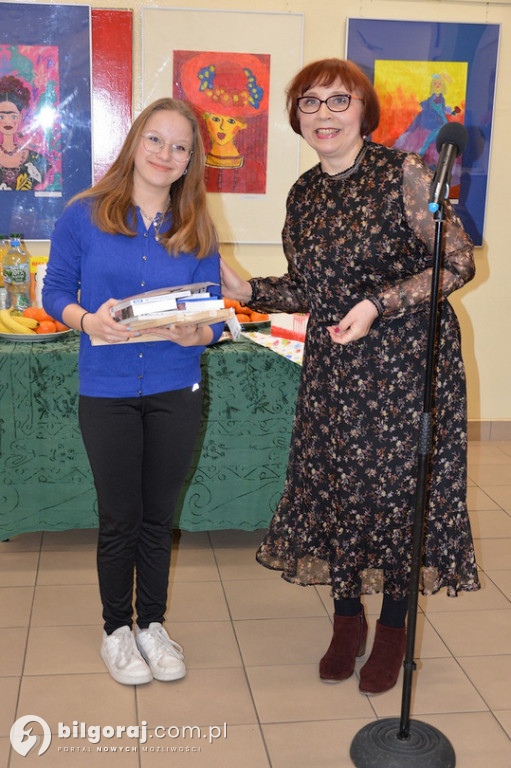 Sztuka - Moda - Piekno - wystaw prac plastycznych w MDK