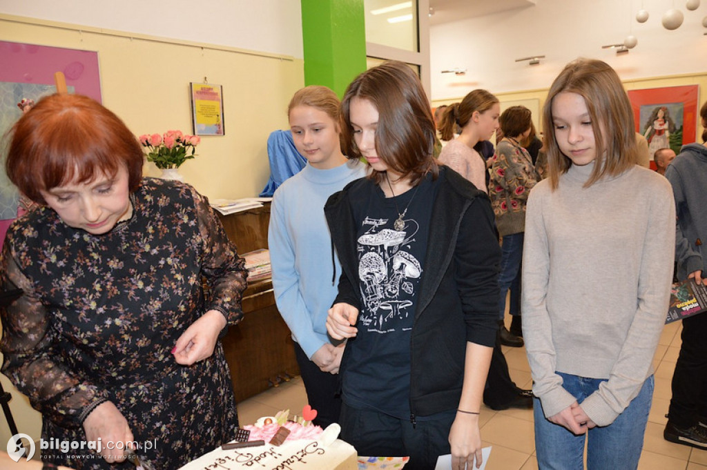 Sztuka - Moda - Piekno - wystaw prac plastycznych w MDK