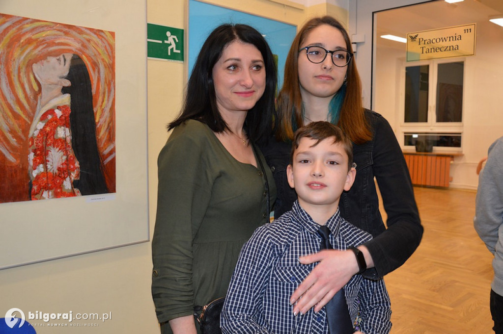 Sztuka - Moda - Piekno - wystaw prac plastycznych w MDK