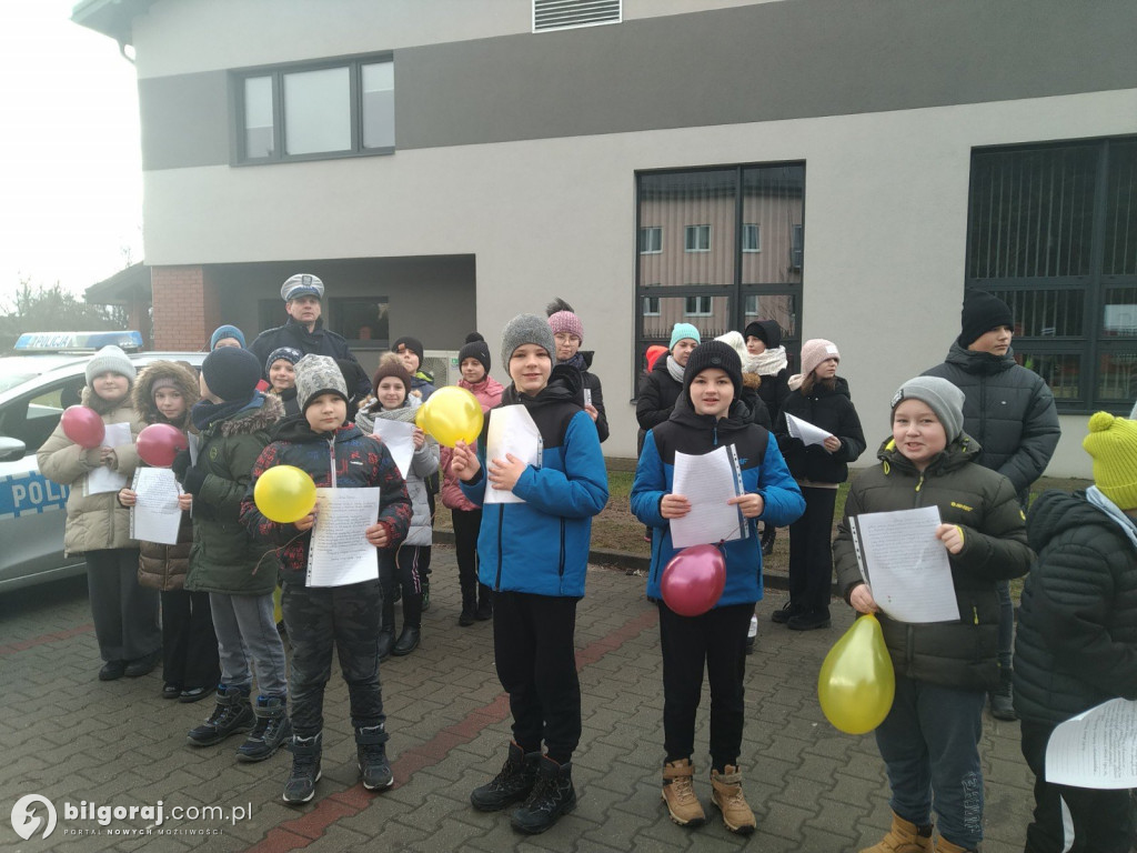 Z apelem do kierowców - wspólne działania policjantów i uczniów
