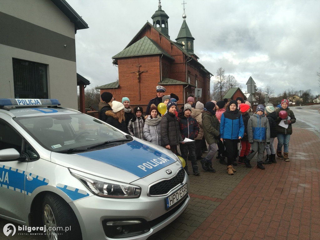 Z apelem do kierowców - wspólne działania policjantów i uczniów