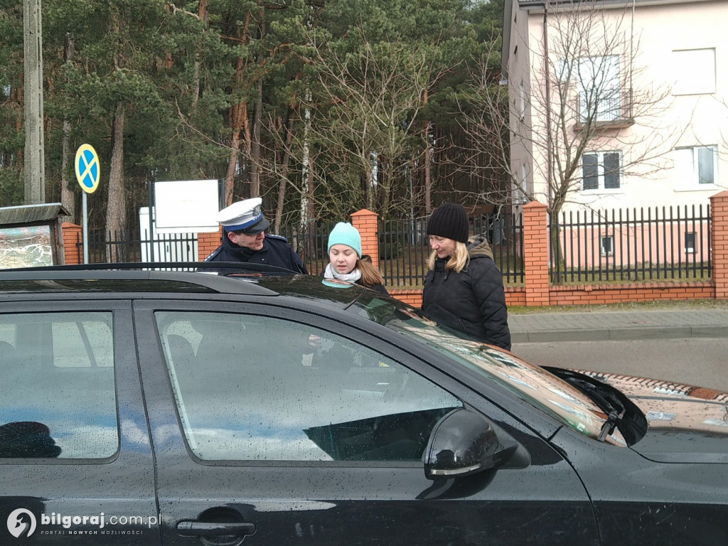 Z apelem do kierowców - wspólne działania policjantów i uczniów