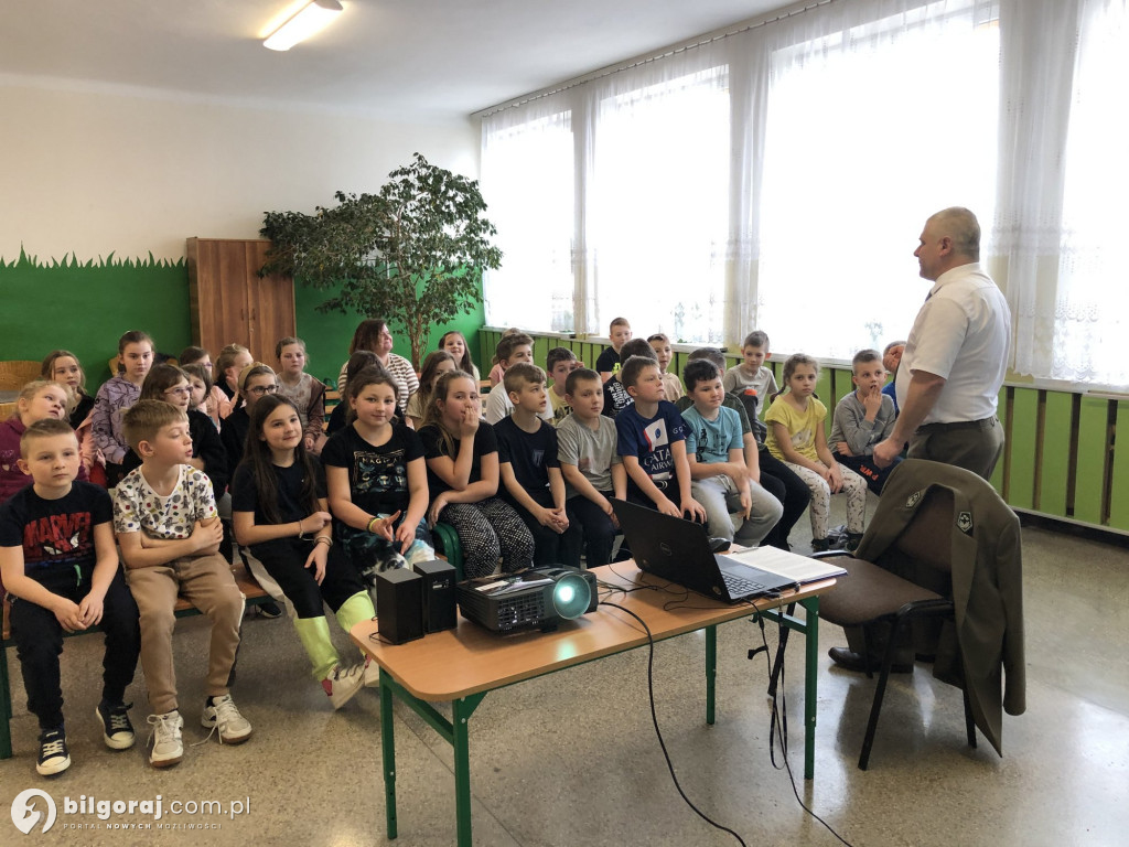 Pracownicy starostwa spotykali się z uczniami