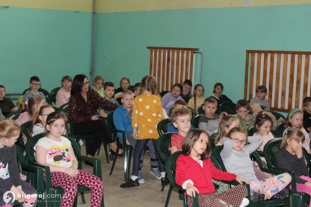 Pracownicy starostwa spotykali się z uczniami
