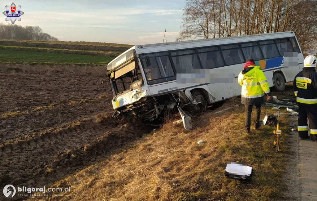 29-latek wjechał pod autobus z przedszkolakam