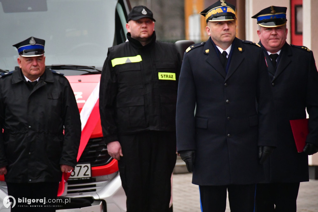 Biłgoraj przekazanie nowych wozów bojowych dla PSP i OSP Sól