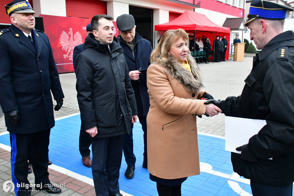 Biłgoraj przekazanie nowych wozów bojowych dla PSP i OSP Sól