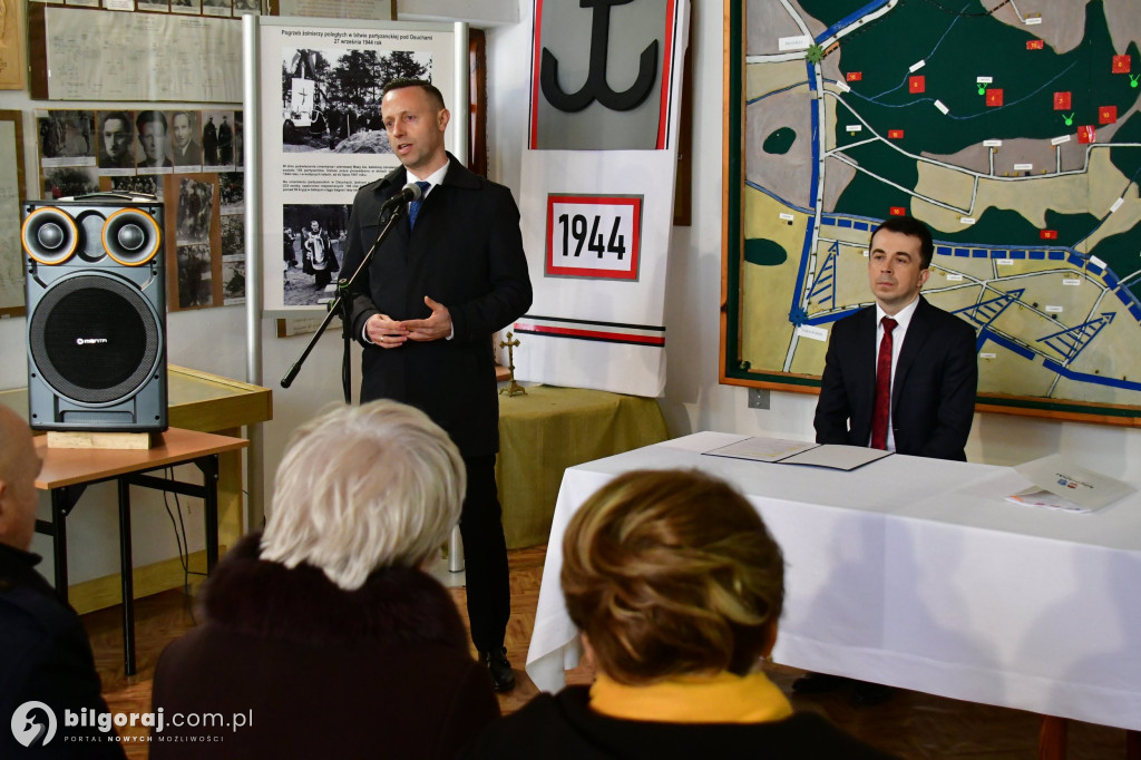 Umowa na budowę Muzeum w Osuchach podpisana