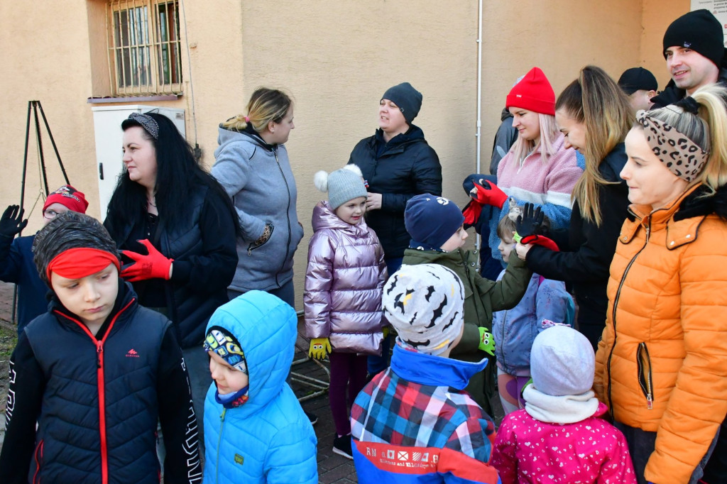 Mieszkańcy Woli Dereźniańskiej i Majdanu Starego posprzątali pas drogowy
