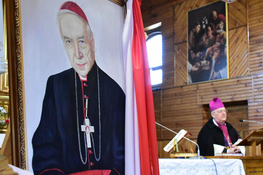 Różaniec. Wprowadzenie relikwi błogosłwionego kardynała Wyszyńskiego