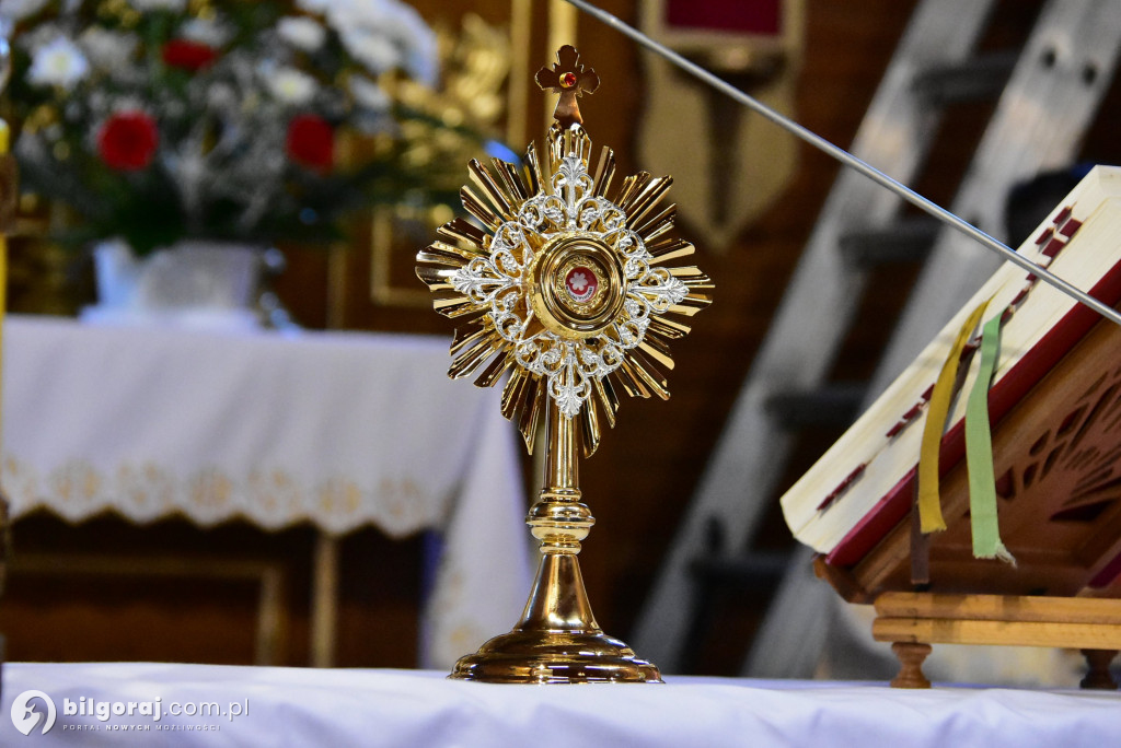 Różaniec. Wprowadzenie relikwi błogosłwionego kardynała Wyszyńskiego