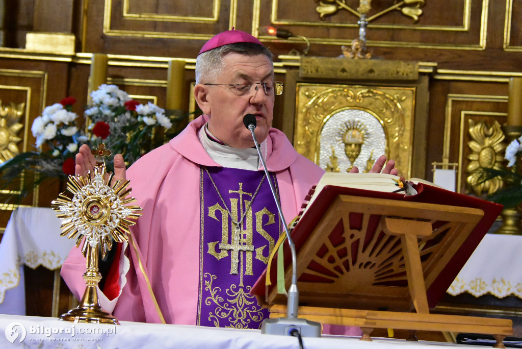 Różaniec. Wprowadzenie relikwi błogosłwionego kardynała Wyszyńskiego