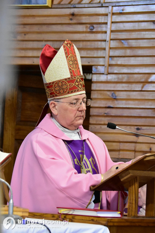 Różaniec. Wprowadzenie relikwi błogosłwionego kardynała Wyszyńskiego