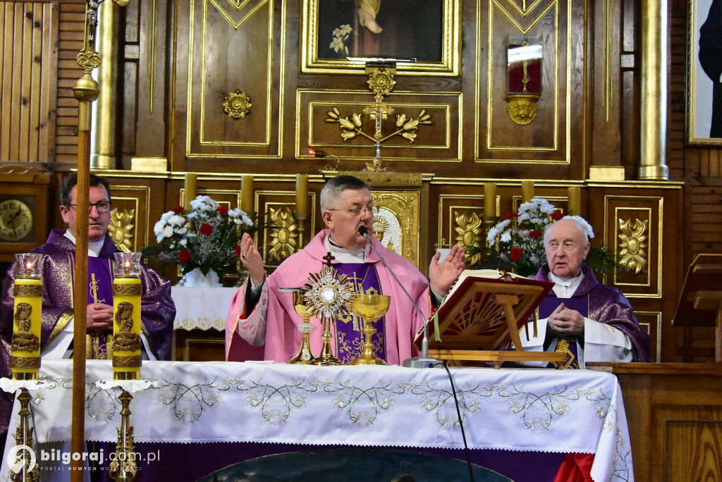 Różaniec. Wprowadzenie relikwi błogosłwionego kardynała Wyszyńskiego